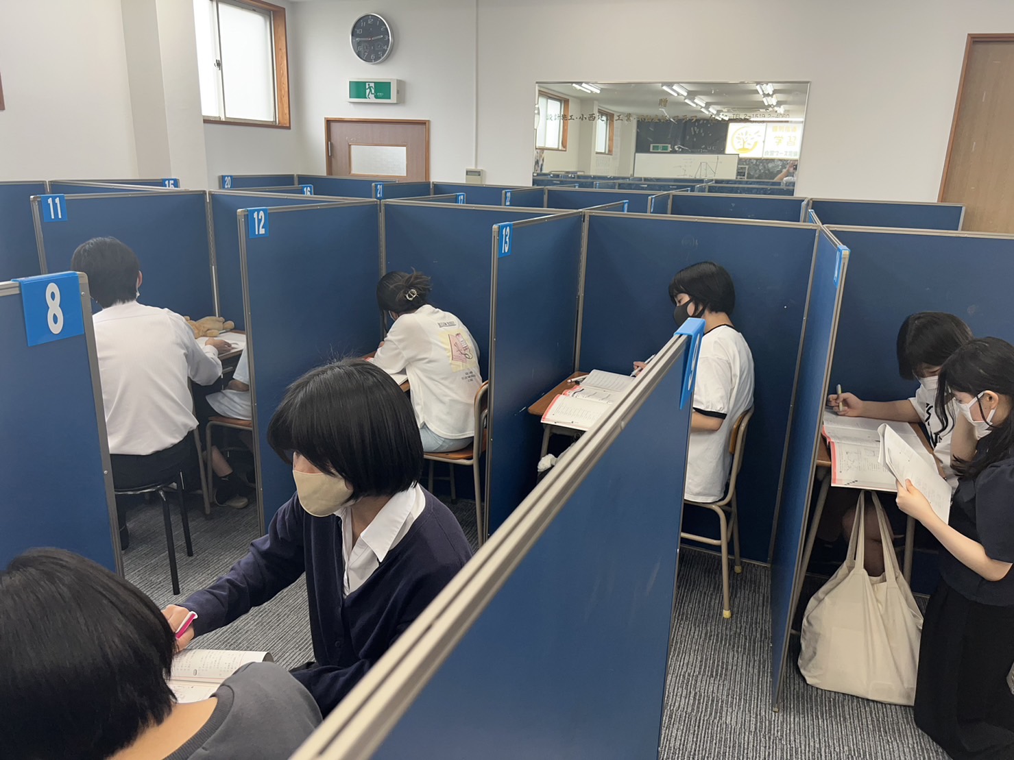 夏期講習も折り返しに入りました！！